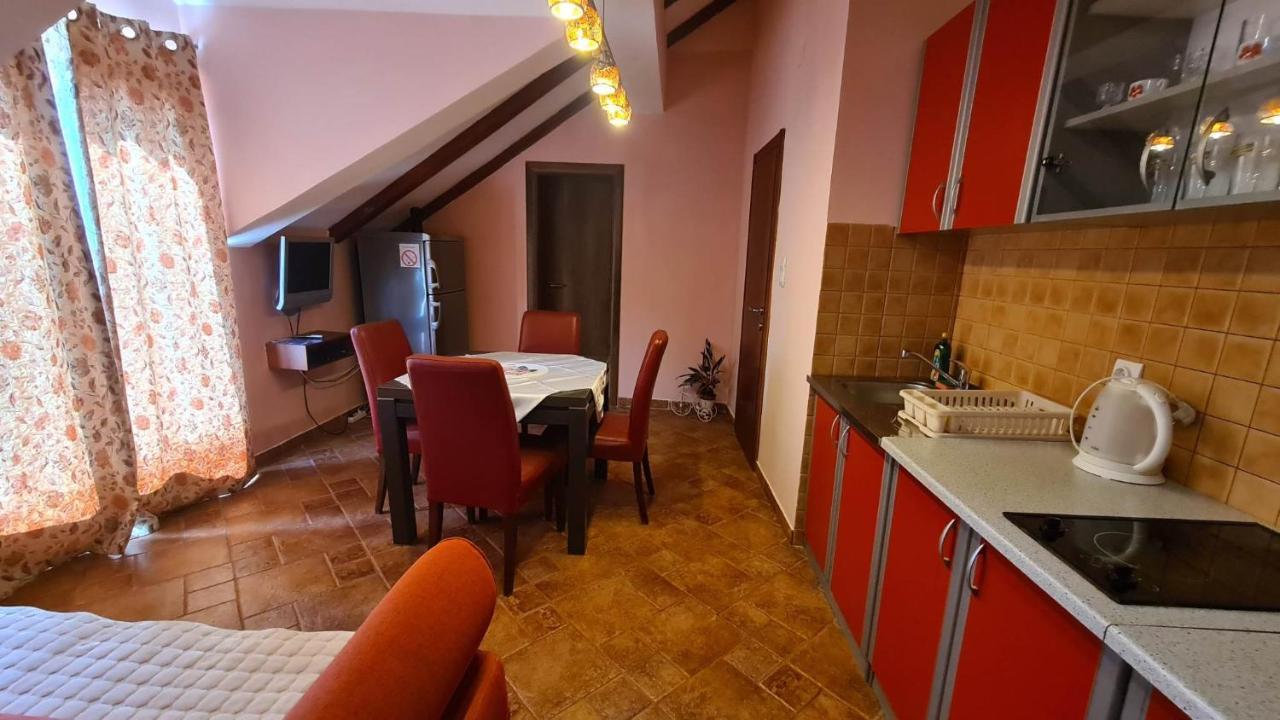 Apartments Ivetic كوتور المظهر الخارجي الصورة